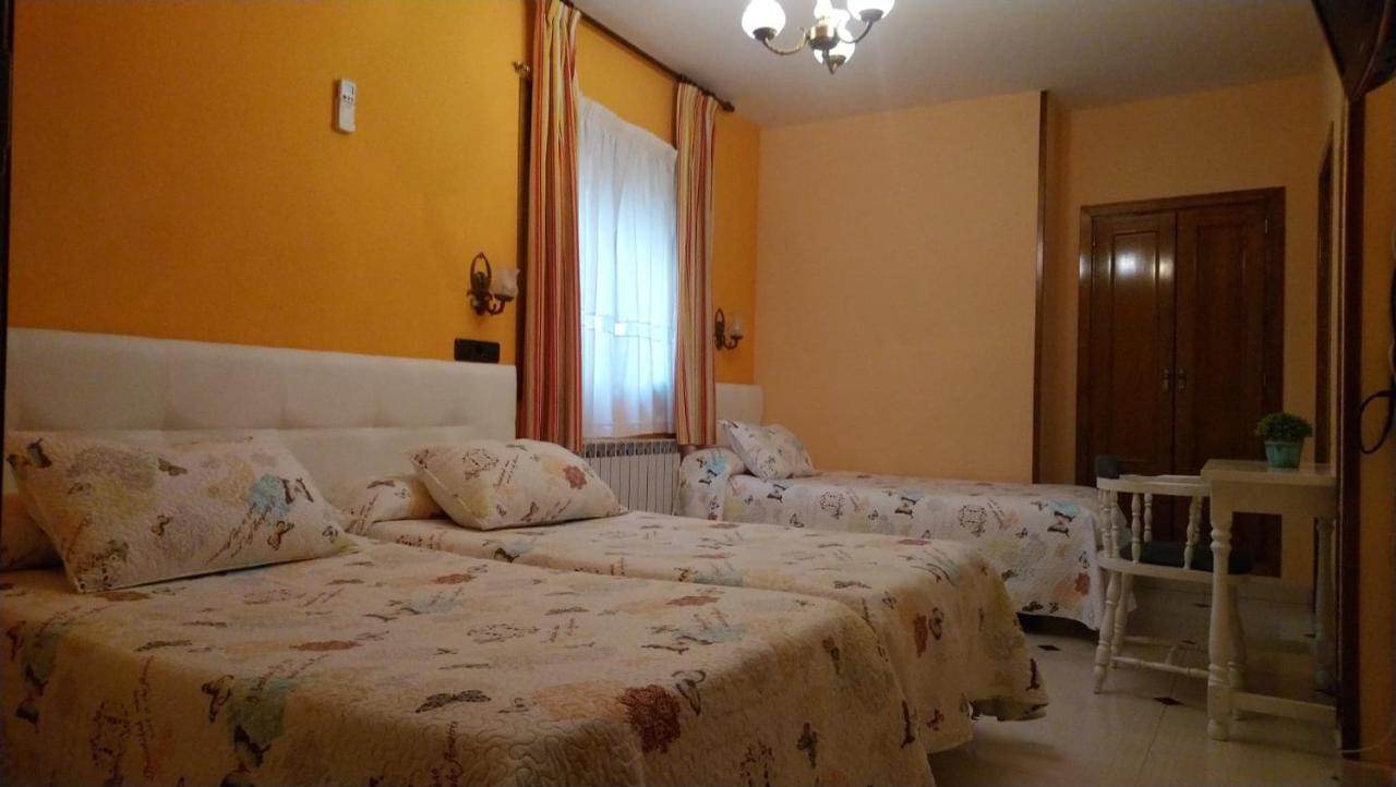 Hostal Don Jaime I Y II Segovia Eksteriør billede