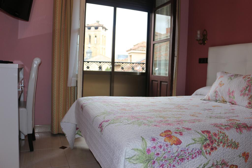 Hostal Don Jaime I Y II Segovia Eksteriør billede
