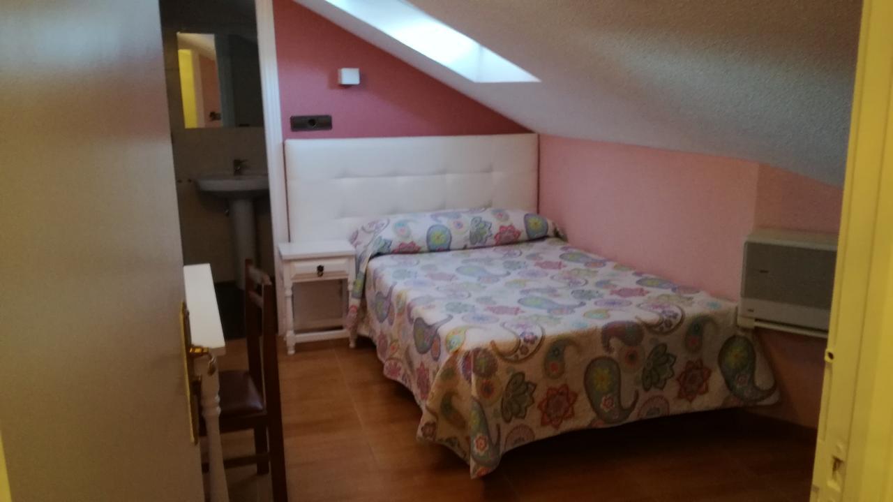 Hostal Don Jaime I Y II Segovia Eksteriør billede